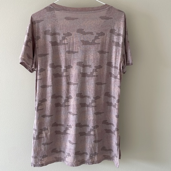 American Eagle camo print tee - Picture 3 of 3